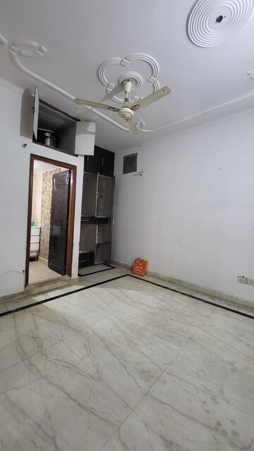 Room in 3 BHK Apartment at Chhajjupur – for Rent