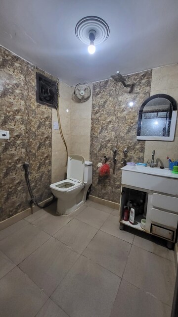 Bathroom in 3 BHK Apartment at Chhajjupur – for Rent