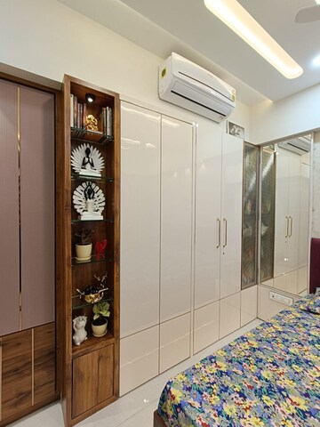 Building Lobby in 2 BHK Apartment at Kalpataru Paramount, Kapur Bawdi – for Sale