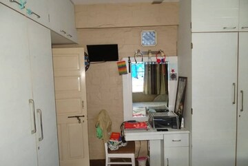 Furnished Amenities in 2 BHK Apartment at Sai Siddhant Palace, Nalasopara East – for Rent