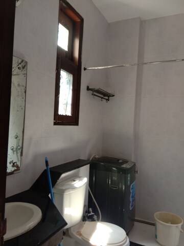 Furnished Amenities in 2 BHK Independent House at Sector 41 – for Rent