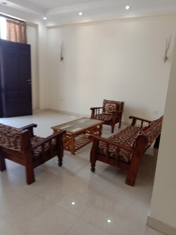 Living Room in 2 BHK Independent House at Sector 41 – for Rent