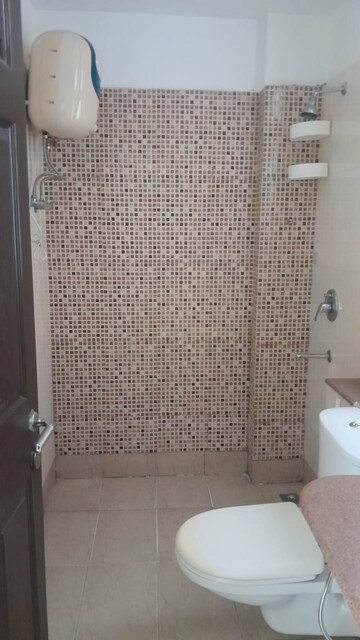 Bathroom in 3 BHK Builder Floor at Unitech South City II, Sector 50 – for Rent