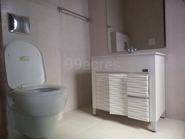 Master Bedroom in 3 BHK Builder Floor at Eros Rosewood City, Sector 49 – for Rent