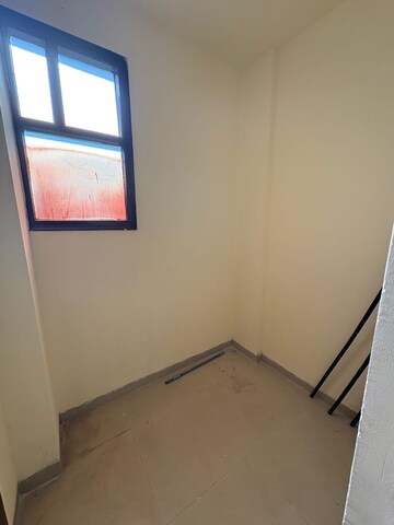 Room in 3 BHK Apartment at Sector 20 – for Rent