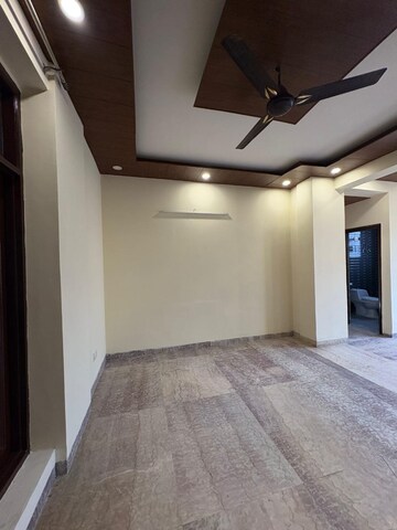 Bedroom in 3 BHK Apartment at Sector 20 – for Rent