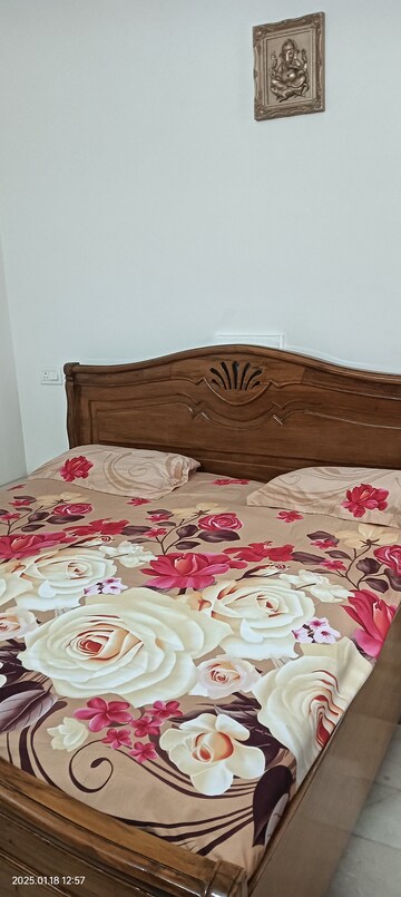 Bedroom in 2 BHK Independent House at Sector 15 – for Rent