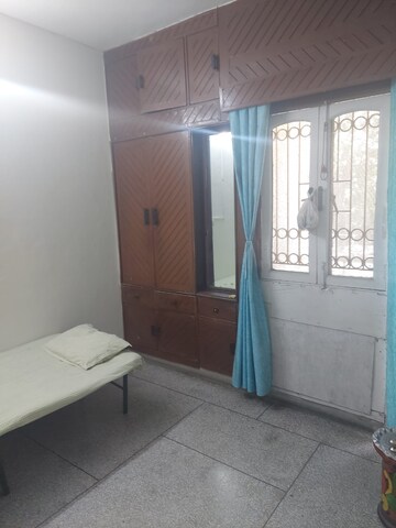Room in 2 BHK Apartment at Sarita Vihar – for Rent