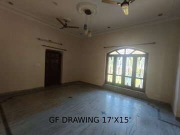 Room in 5 BHK Villa at Vasant Vihar – for Rent
