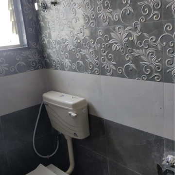Attached Bathroom in 1 BHK Independent House at MK Villa Ravet, Sector 29 – for Rent