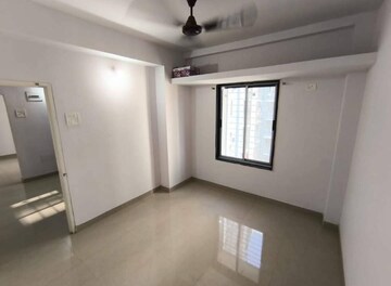 Room in 1 BHK Apartment at Goregaon West – for Rent