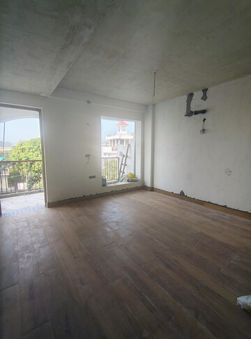 Room in 4 BHK Villa at Vasant Vihar – for Sale