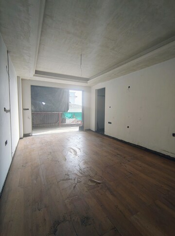 Room in 4 BHK Villa at Vasant Vihar – for Sale