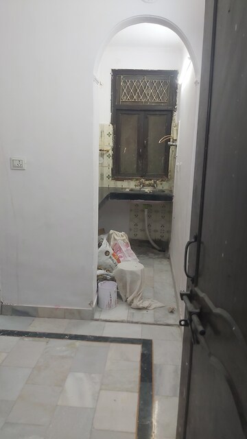 Bathroom in 2.5 BHK Builder Floor at Mayur Vihar – for Sale