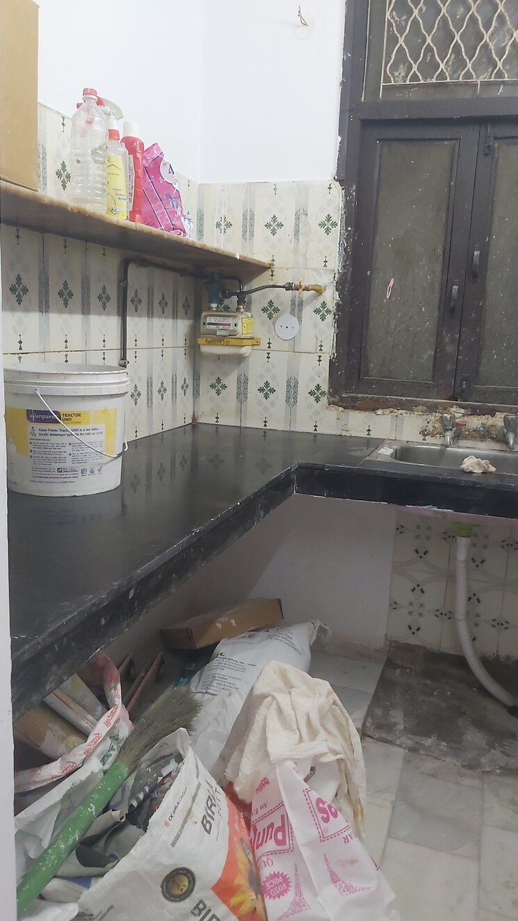 Kitchen, mayur vihar 2.5 Bedroom 580 Sq.Ft. Builder Floor In Mayur Vihar Delhi 8106271