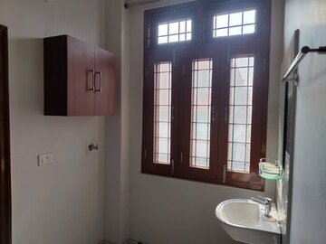 Room in 2 BHK Apartment at Rukanpura – for Rent