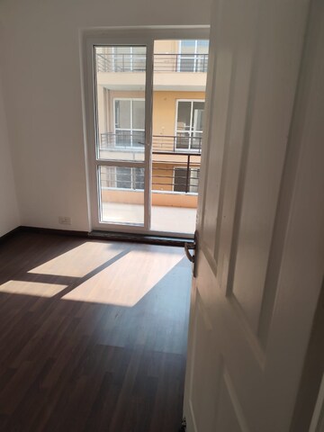 Room in 4 BHK Apartment at BPTP Parkland Pride, Sector 77 – for Sale