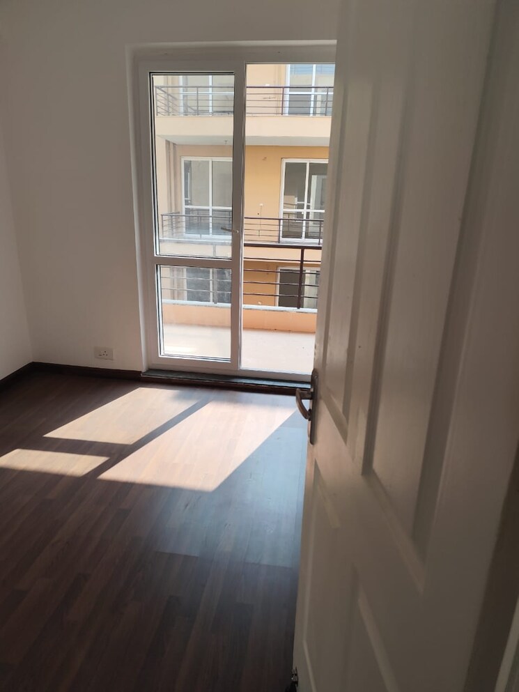 Room, bptp-parkland-pride 4 Bedroom 278 Sq.Yd. Apartment In Sector 77 Faridabad 8106275