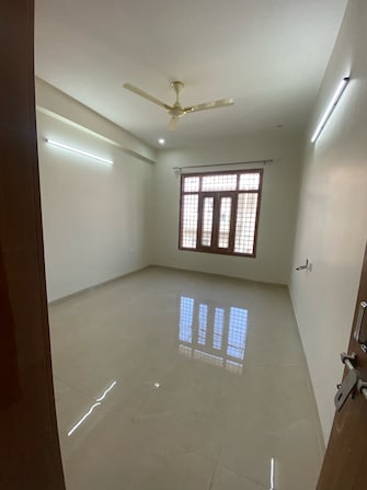 3 BHK Builder Floor For Rent in Ansal Plaza Sector-23 Carterpuri Gurgaon  8106281