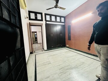 Room in 2 BHK Independent House at Ansal Plaza Sector-23, Sector 23 – for Rent
