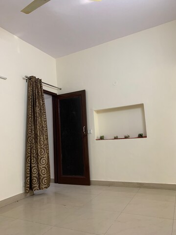Room in 2 BHK Builder Floor at Kalkaji – for Rent