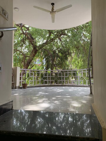 Swimming Pool in 2 BHK Builder Floor at Kalkaji – for Rent
