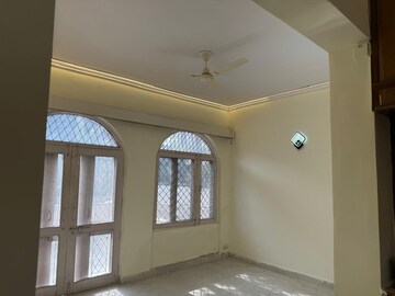 Room in 3 BHK Independent House at Ansal Plaza Sector-23, Sector 23 – for Rent