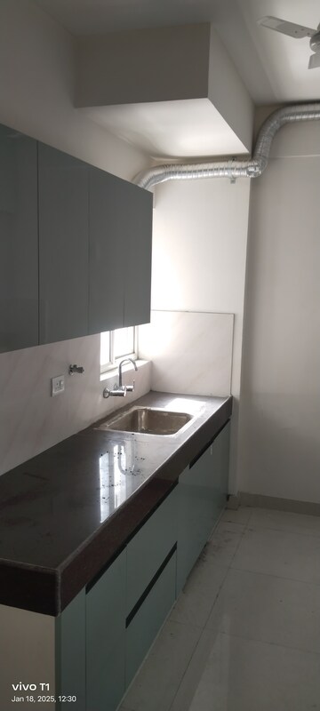 2 BHK Apartment For Rent in Pareena Micasa, Sector 68