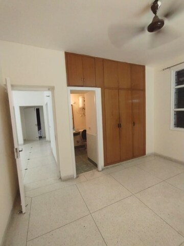 Room in 3 BHK Builder Floor at Sector 50 – for Rent
