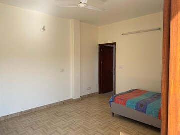 Room in 1.5 BHK Independent House at RWA Apartments Sector 20, Sector 20 – for Rent