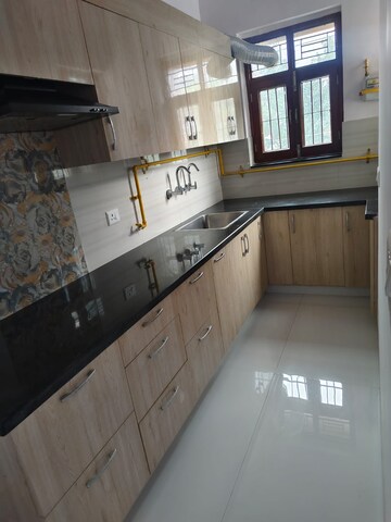 Kitchen in 2.5 BHK Independent House at RWA Apartments Sector 27, Sector 27 – for Rent