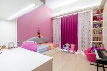 Bedroom in 2 BHK Apartment at Omkar Alta Monte, Malad East – for Rent