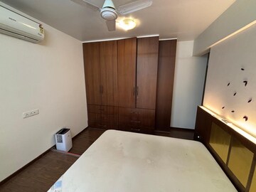 Room in 1 BHK Apartment at Tideways Society, Bandra West – for Rent
