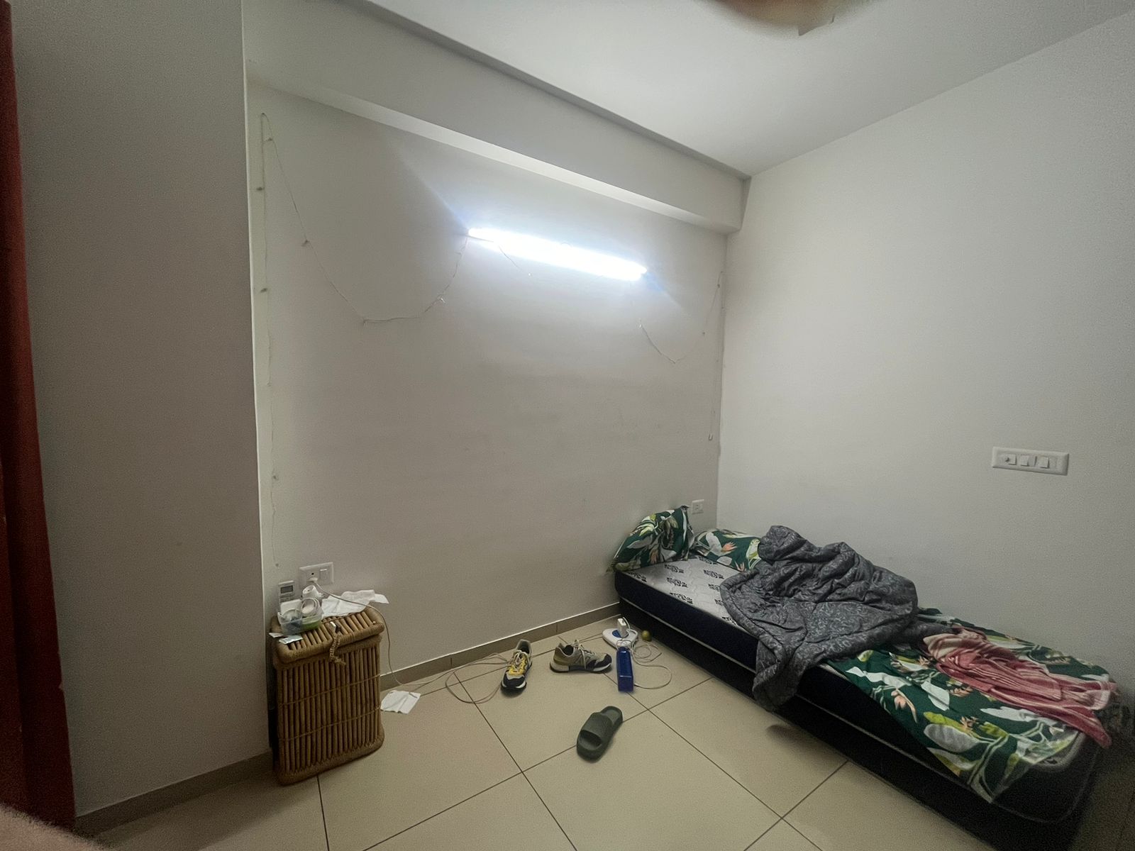 2.5 BHK + Extra Room Apartment For Sale in Gaur City 2 - 11th Avenue