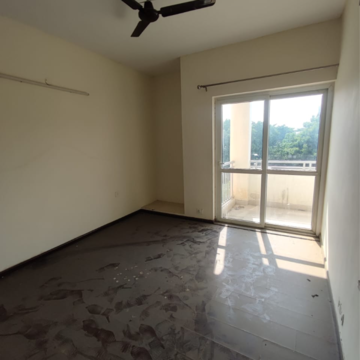 Room in 3 BHK Builder Floor at BPTP Park Elite Floors, Sector 75 – for Sale
