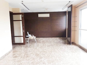 Room in 4 BHK Builder Floor at Panchsheel Enclave – for Sale