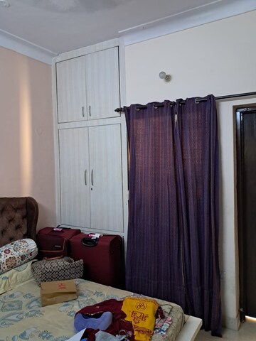 Living Room in 2.5 BHK Independent House at RWA Apartments Sector 29, Sector 29 – for Rent