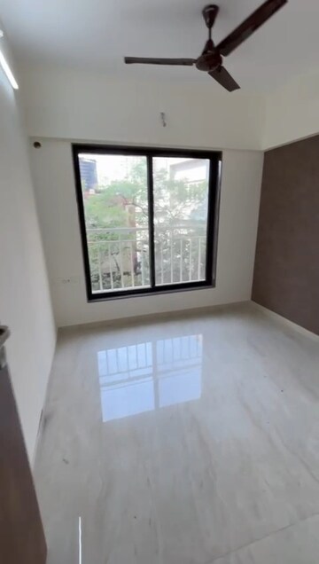 Room in 2 BHK Apartment at Andheri West – for Rent