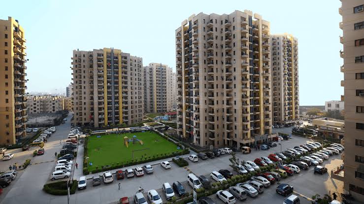 3 BHK + Pooja Room,Servant Room,Study Room,Extra Room Apartment For Sale in RPS Savana