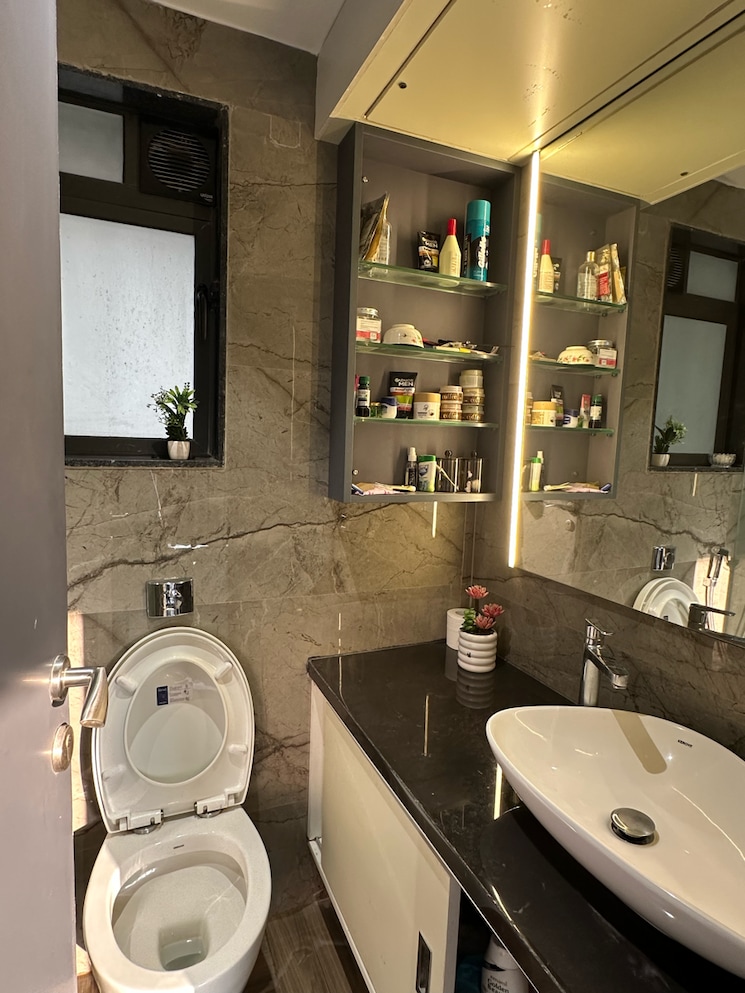 Bathroom, level-the-residences 3 Bedroom 950 Sq.Ft. Apartment In Kadam Nagar Mumbai 8106841