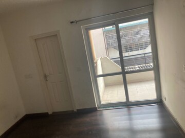 Room in 3 BHK Apartment at BPTP Discovery Park, Sector 80 – for Sale