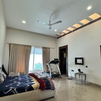 5 BHK Villa For Rent in Radhey Mohan Drive Delhi  8106845