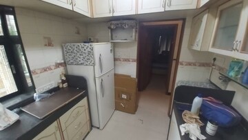 Master Bedroom in 2.5 BHK Apartment at Tirupati Apartment Kandivali, Kandivali East – for Rent