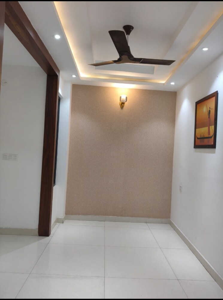 Room, sai-enclave-niti-khand 3 Bedroom 1350 Sq.Ft. Builder Floor In Niti Khand Ghaziabad 8107021