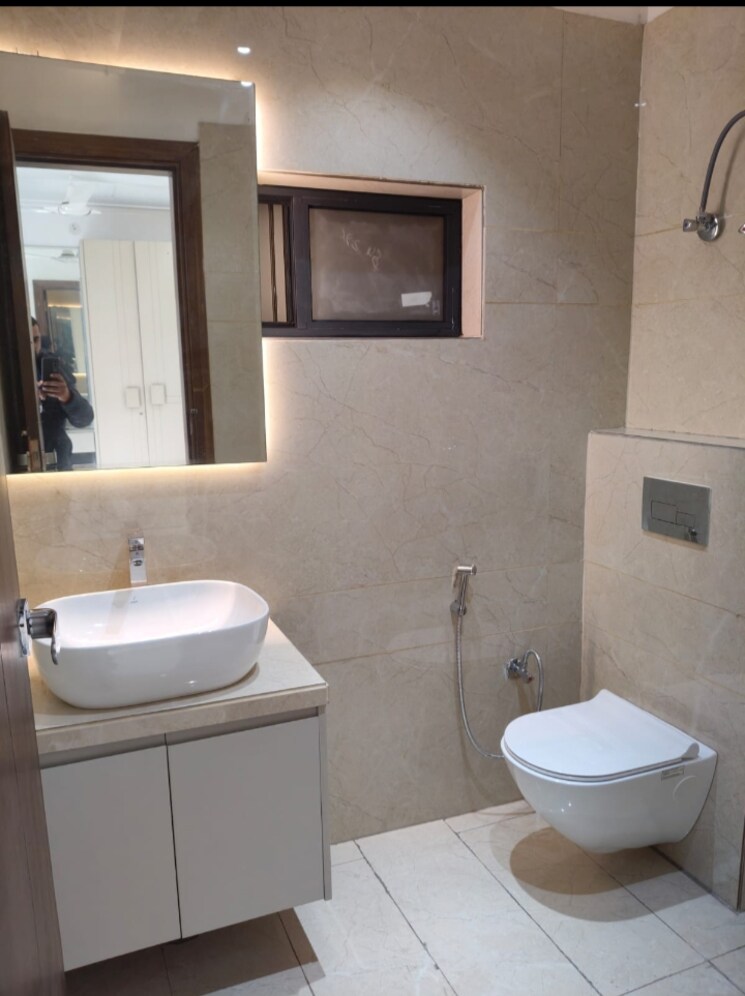 Bathroom, sai-enclave-niti-khand 3 Bedroom 1350 Sq.Ft. Builder Floor In Niti Khand Ghaziabad 8107021