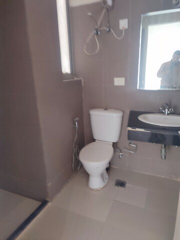 Master Bedroom in 2 BHK Apartment at Pioneer Park Phase 1, Sector 61 – for Rent