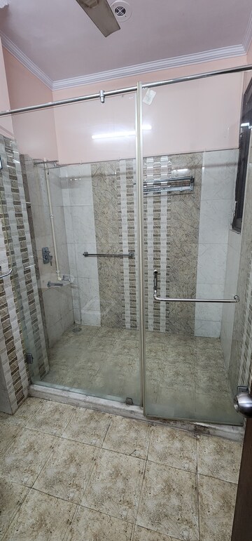 Bathroom in 1 BHK Apartment at Civil Lines – for Rent