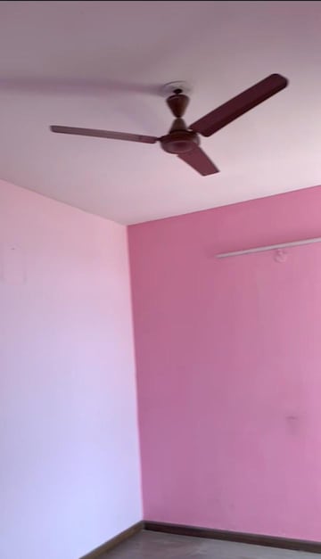 Room in 3 BHK Apartment at BPTP Park Elite Premium, Sector 84 – for Rent