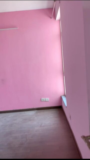 Room in 3 BHK Apartment at BPTP Park Elite Premium, Sector 84 – for Rent