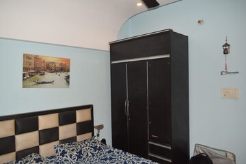 Furnished Amenities in 3 BHK Builder Floor at Mansa Ram Park – for Rent